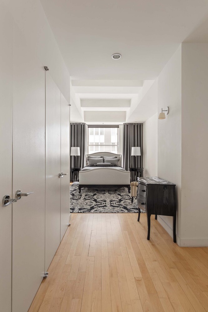 15 BROAD Street 1016