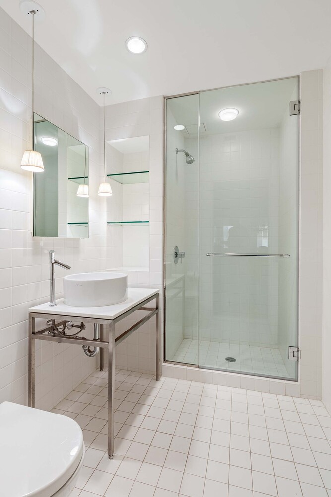 15 BROAD Street 1016