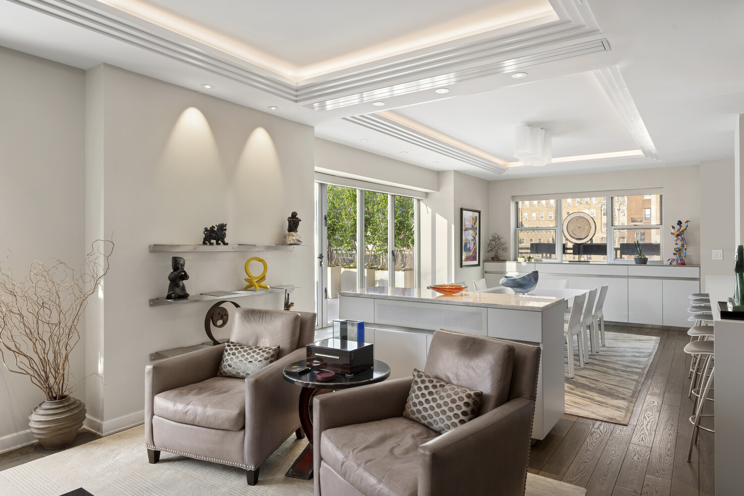 2 5TH Avenue 14R
