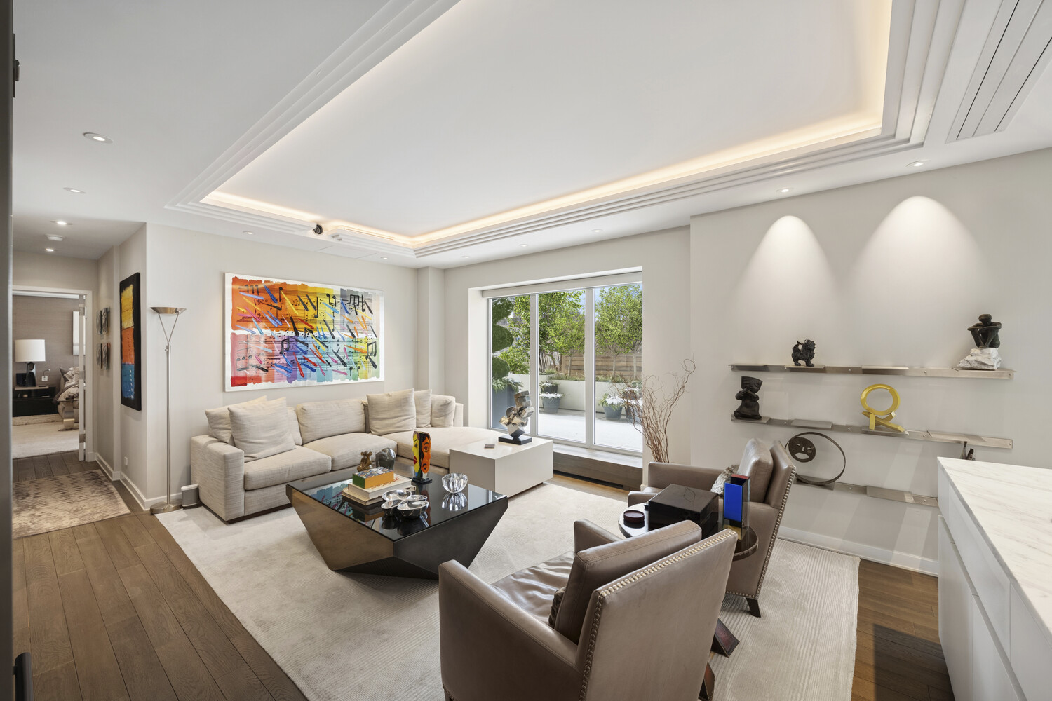 2 5TH Avenue 14R