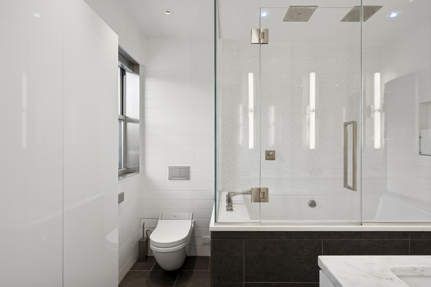 2 5TH Avenue 14R