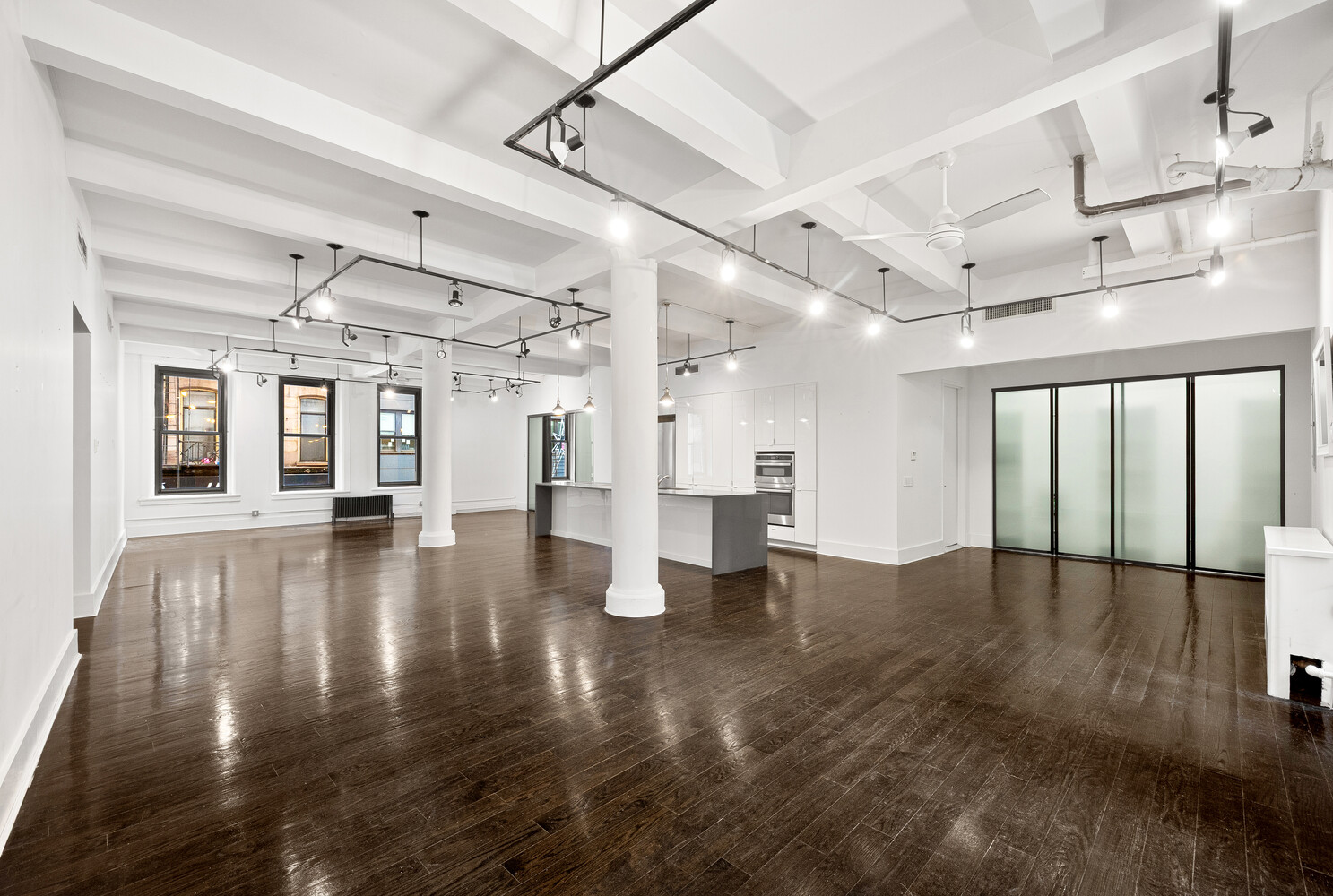 165 WILLIAM Street 2