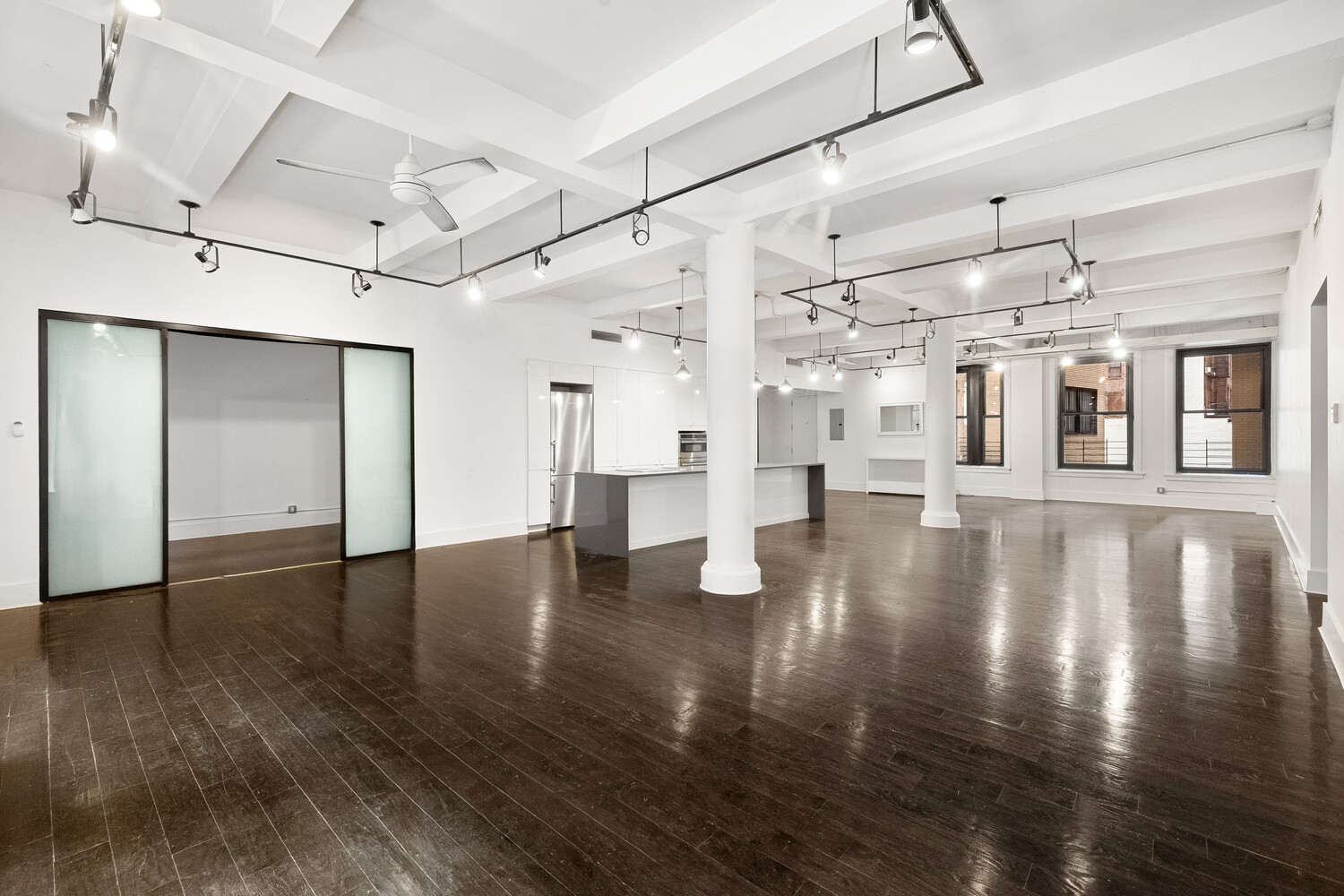 165 WILLIAM Street 2