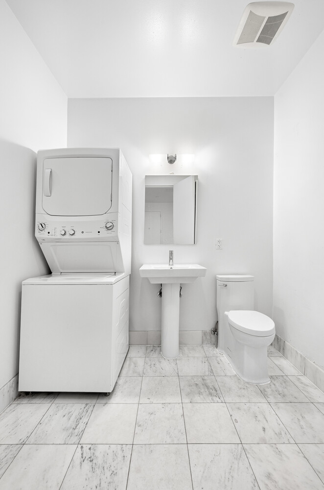 165 WILLIAM Street 2