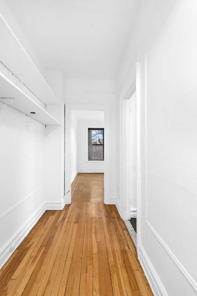345 MONTGOMERY Street 3G