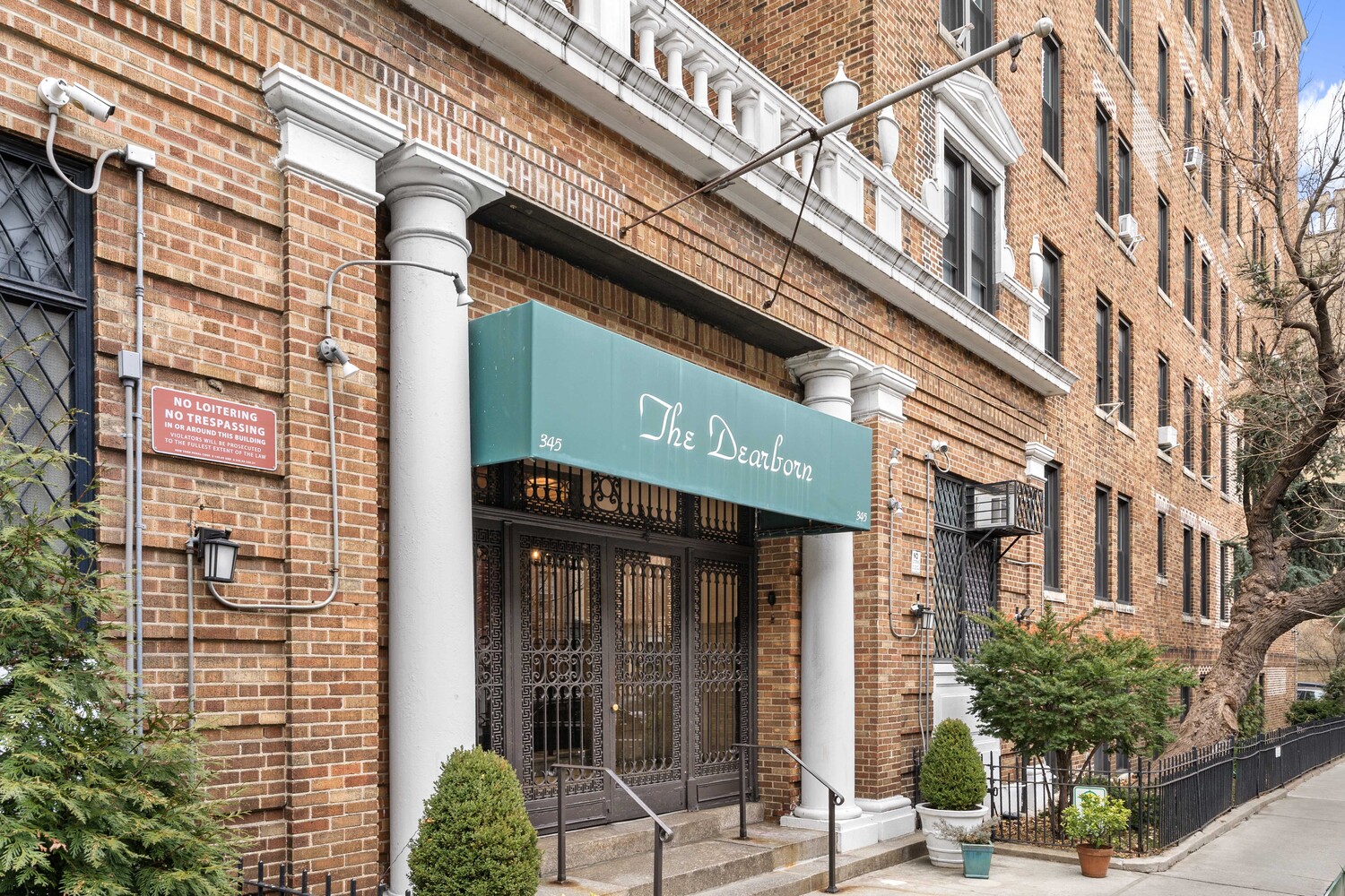 345 MONTGOMERY Street 3G