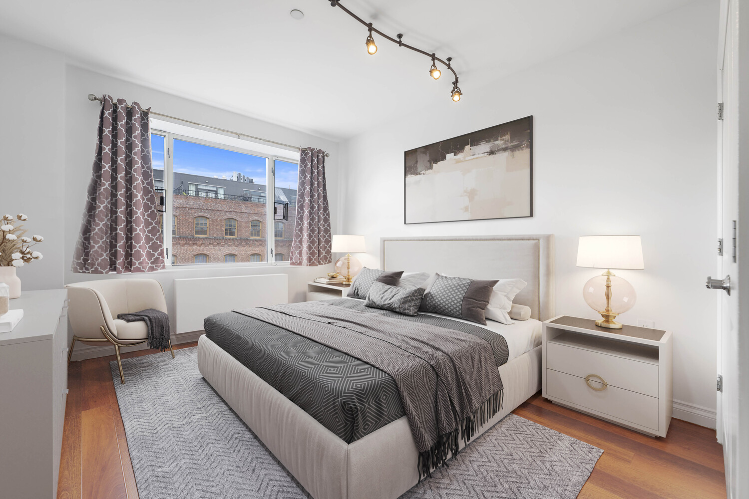 30-85 VERNON Boulevard 6D