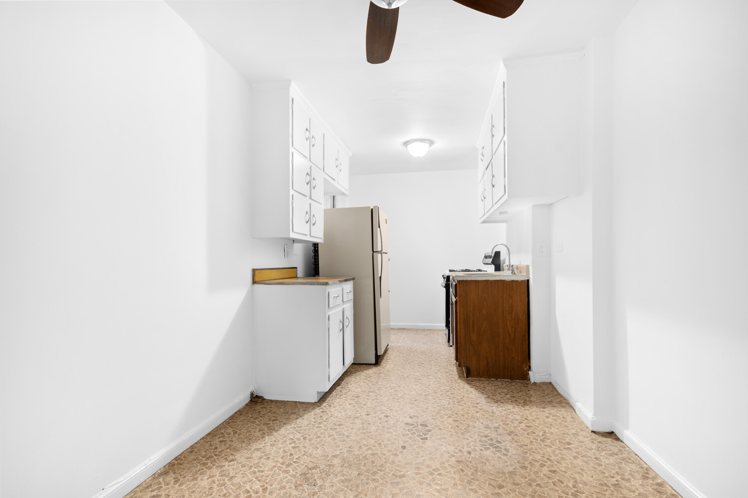 243 MCDONALD Avenue 1D