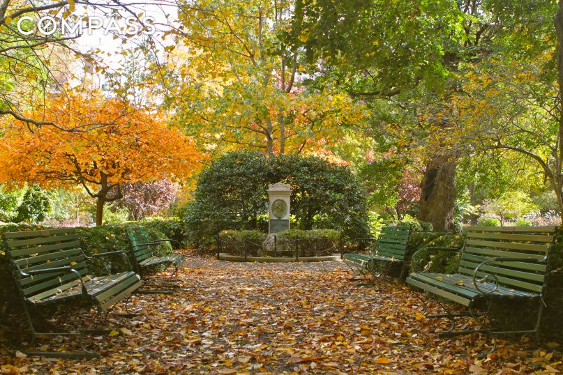 32 Gramercy Park S 12D