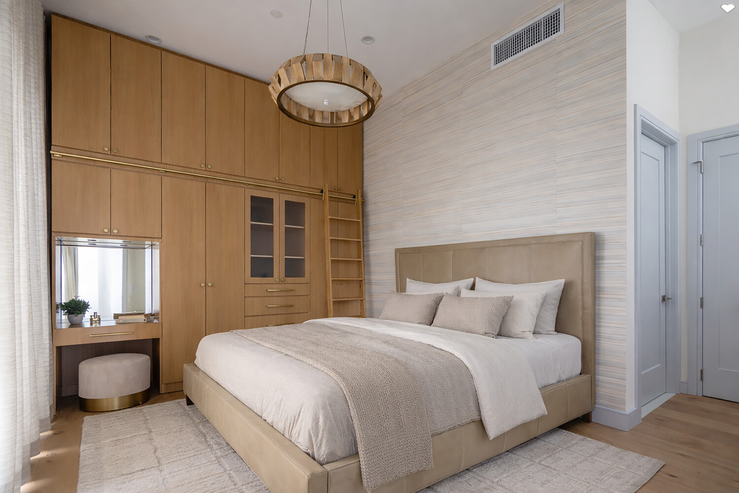 47 DIAMOND Street 3B