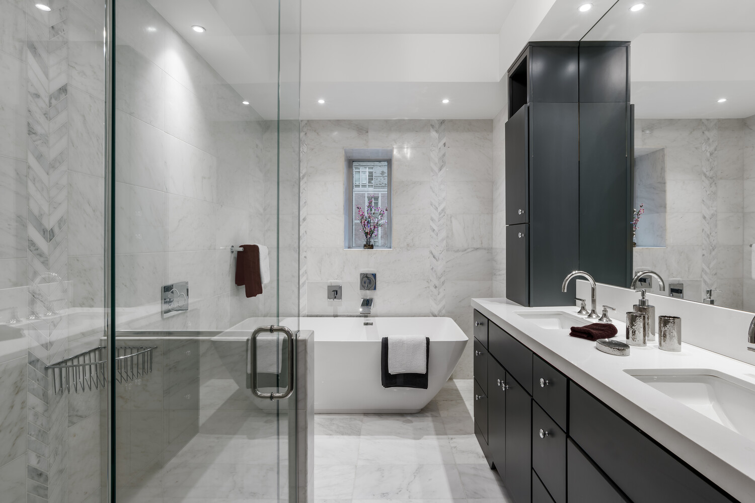 300 SPRING Street 6/7A
