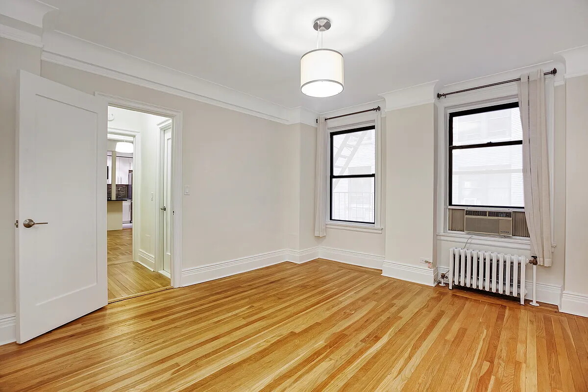 467 CENTRAL Park W 6G