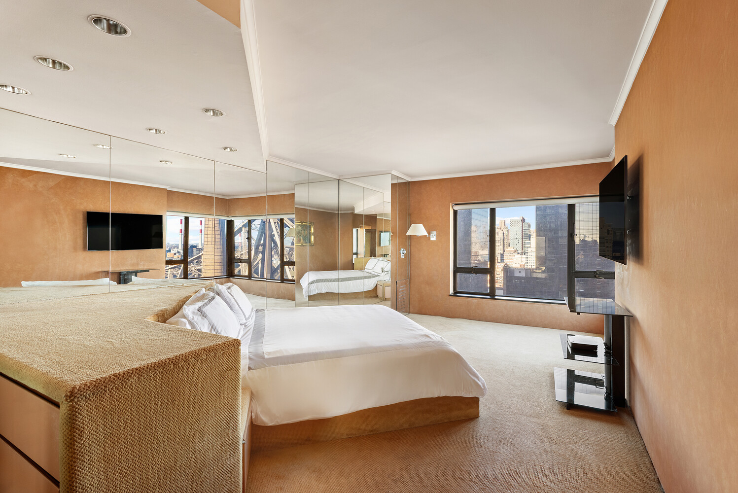 425 E 58TH Street 22H