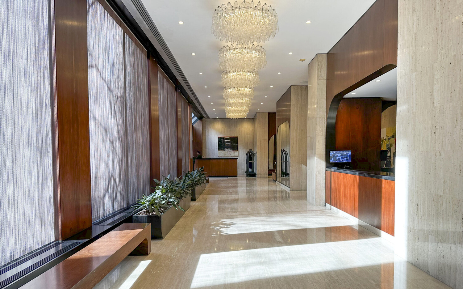 425 E 58TH Street 22H