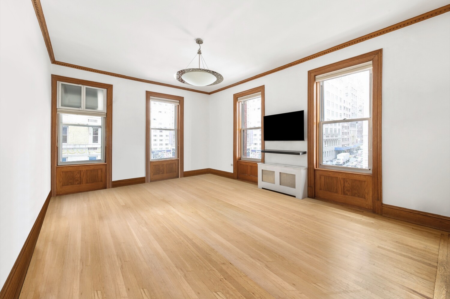 57 W 58TH Street 4C