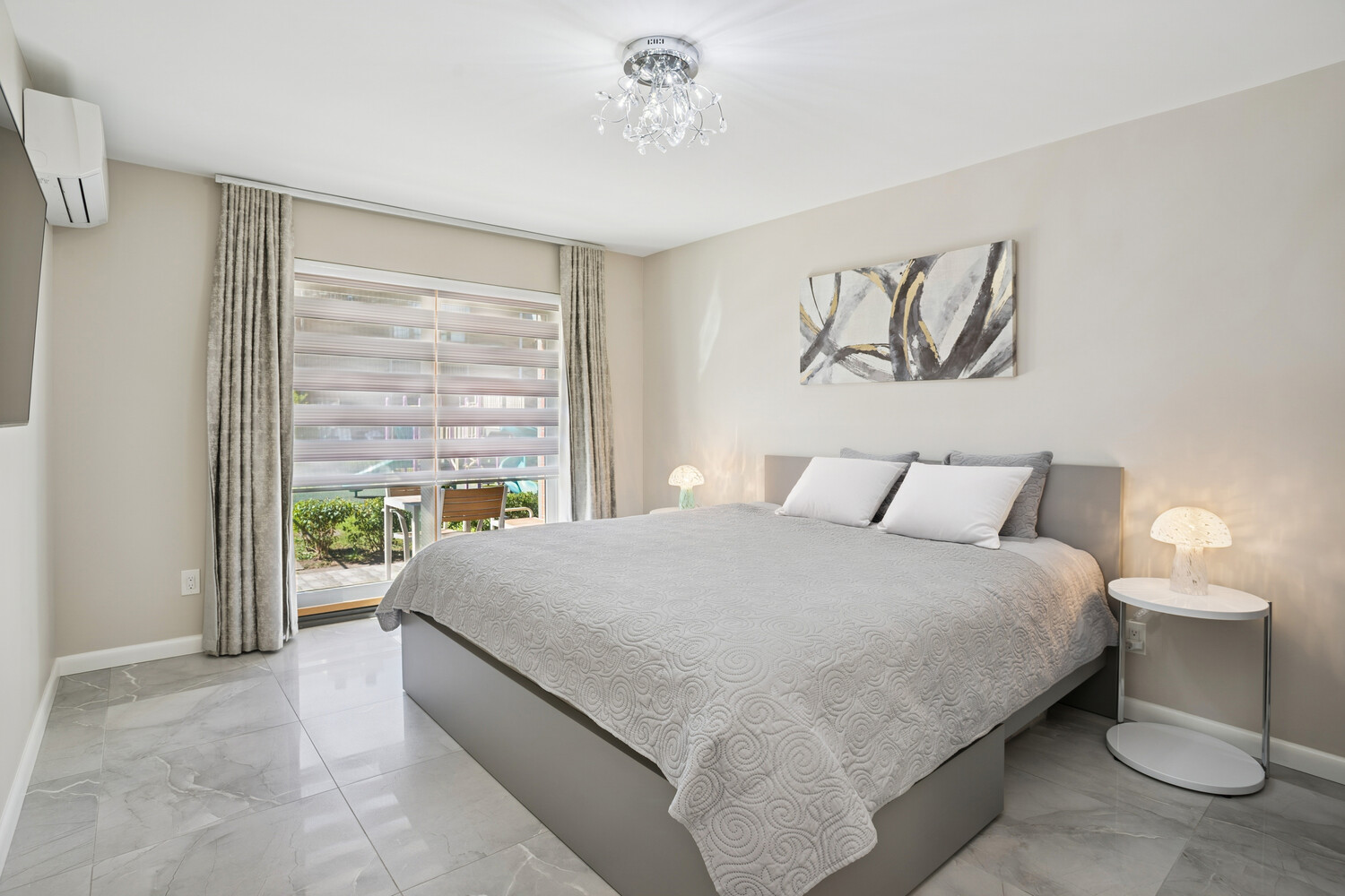 2812 E 27TH Street 204