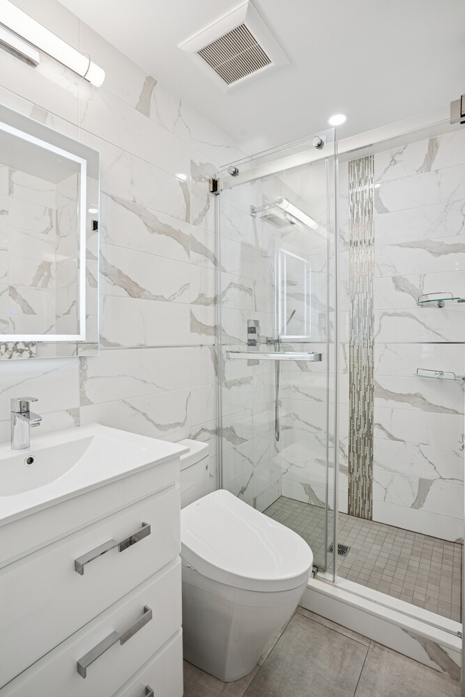 2812 E 27TH Street 204