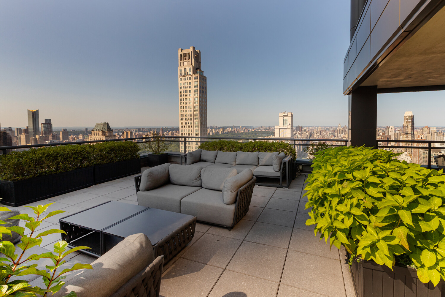 117 E 57TH Street 31E