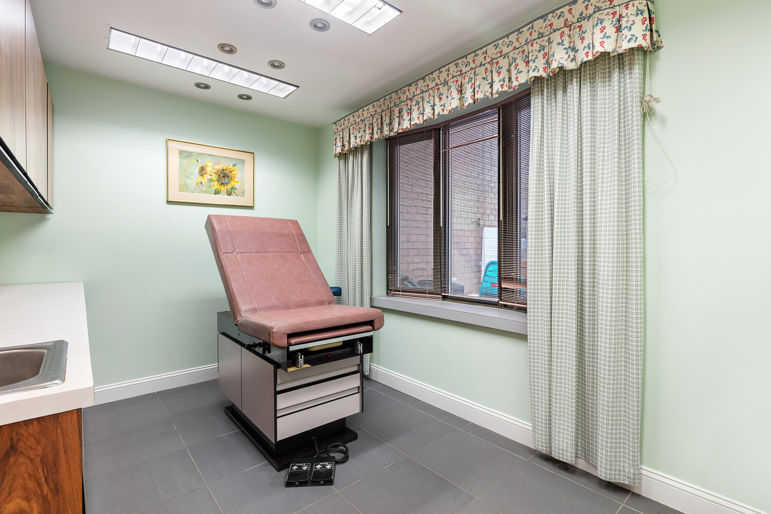 210 E 47TH Street 1AP