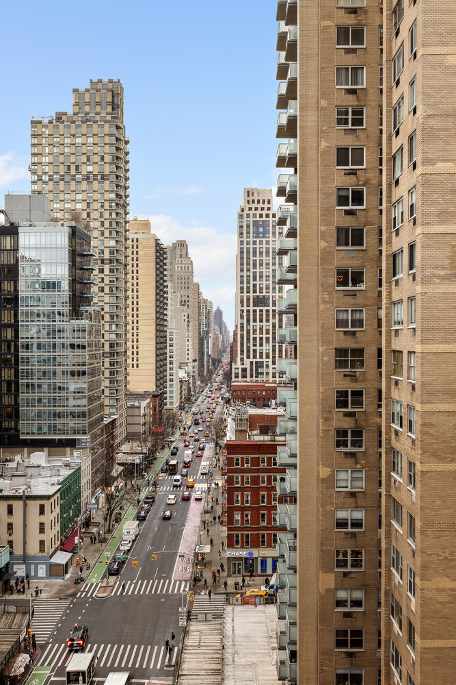 245 E 87TH Street 18F