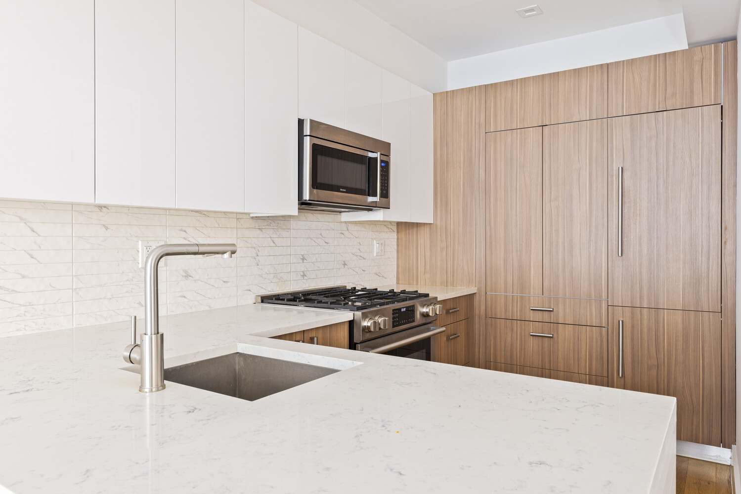 838 QUINCY Street 2F