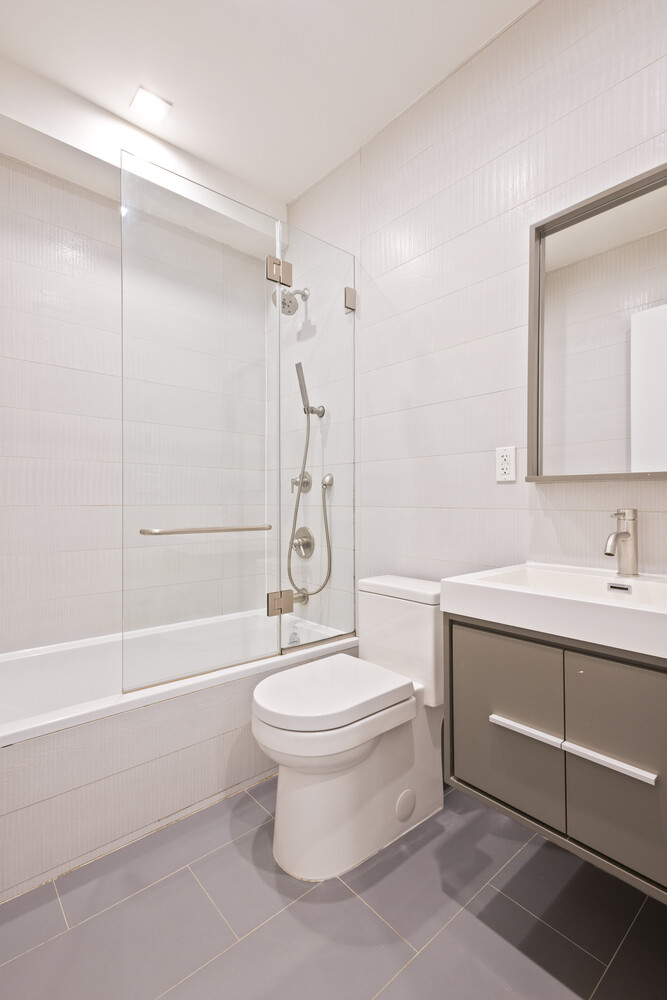 838 QUINCY Street 2F