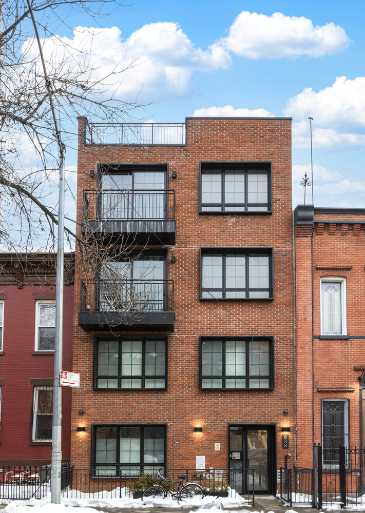 838 QUINCY Street 2F