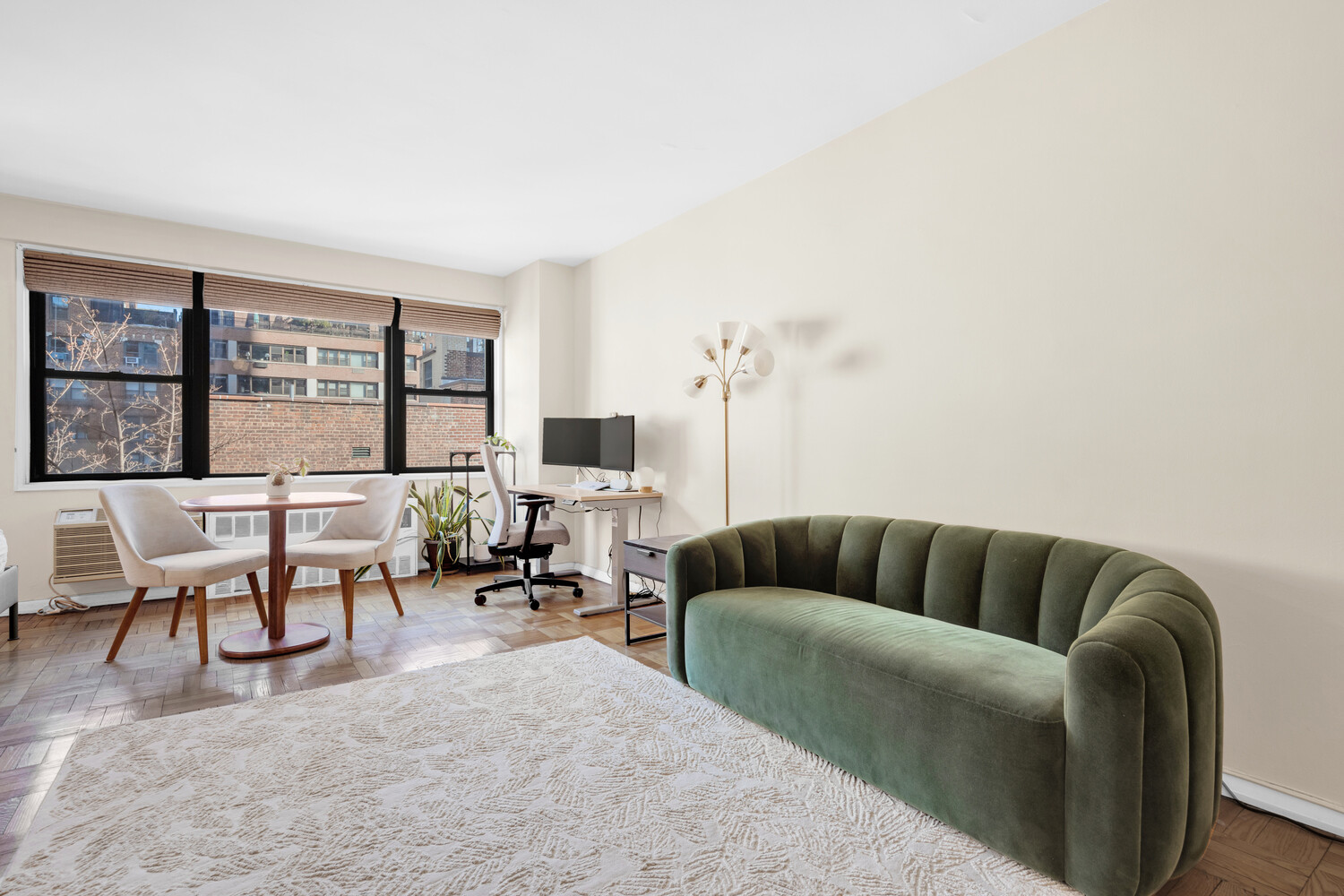 345 E 52ND Street 7B