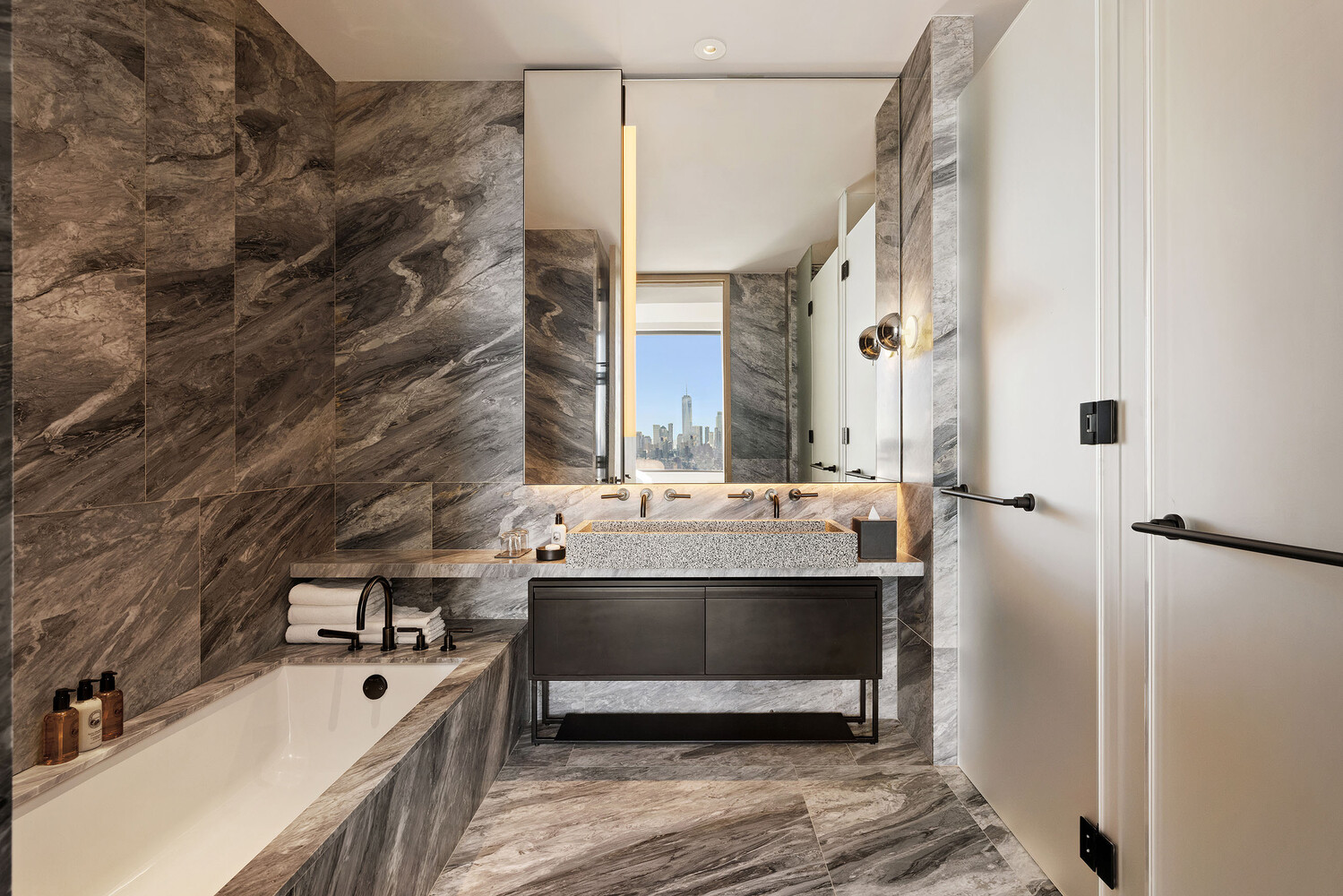 25 W 28TH Street PH43A