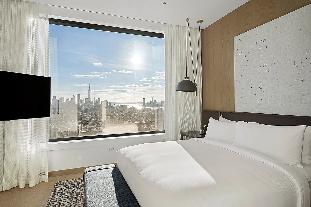 25 W 28TH Street PH43A