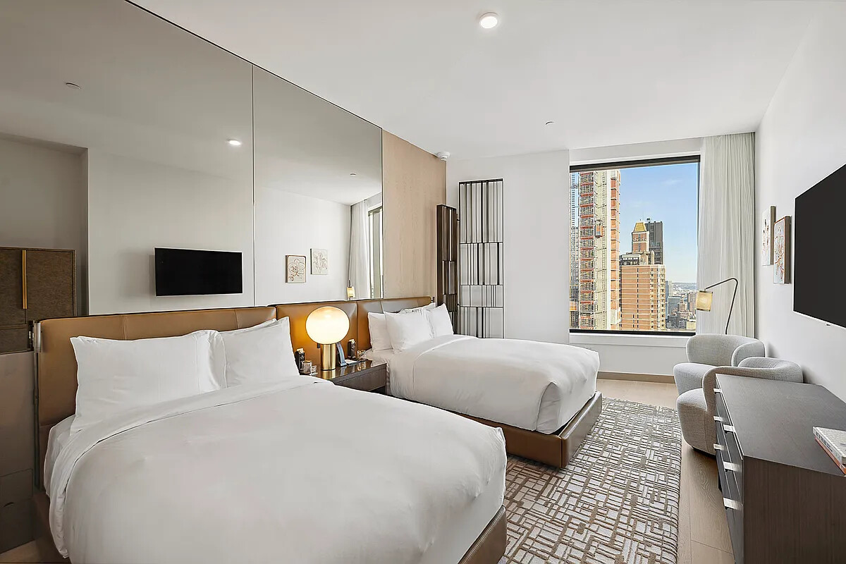 25 W 28TH Street PH43A