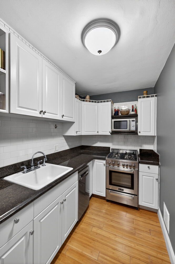 201 E 28TH Street 14M