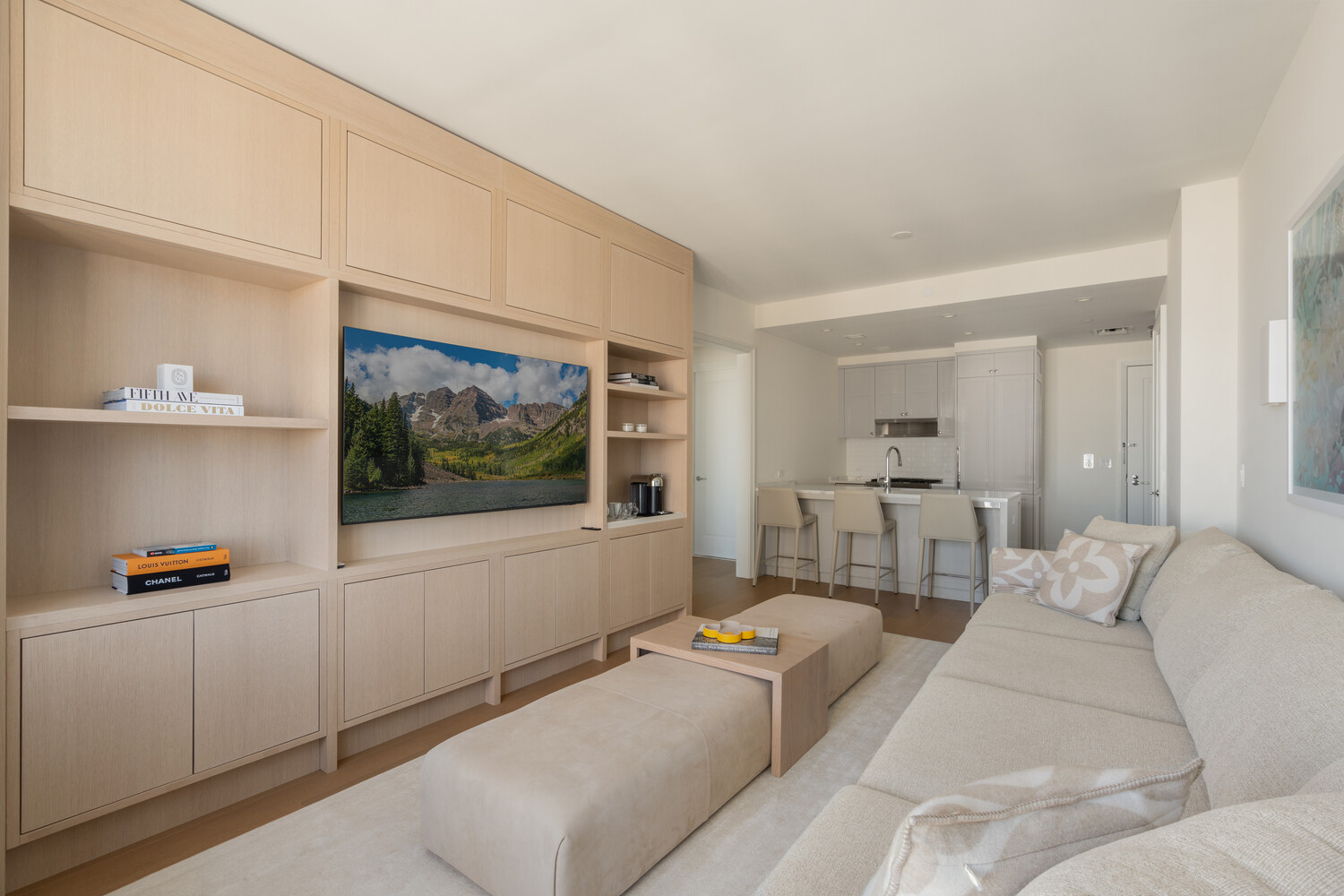 100 CLAREMONT Avenue 17C