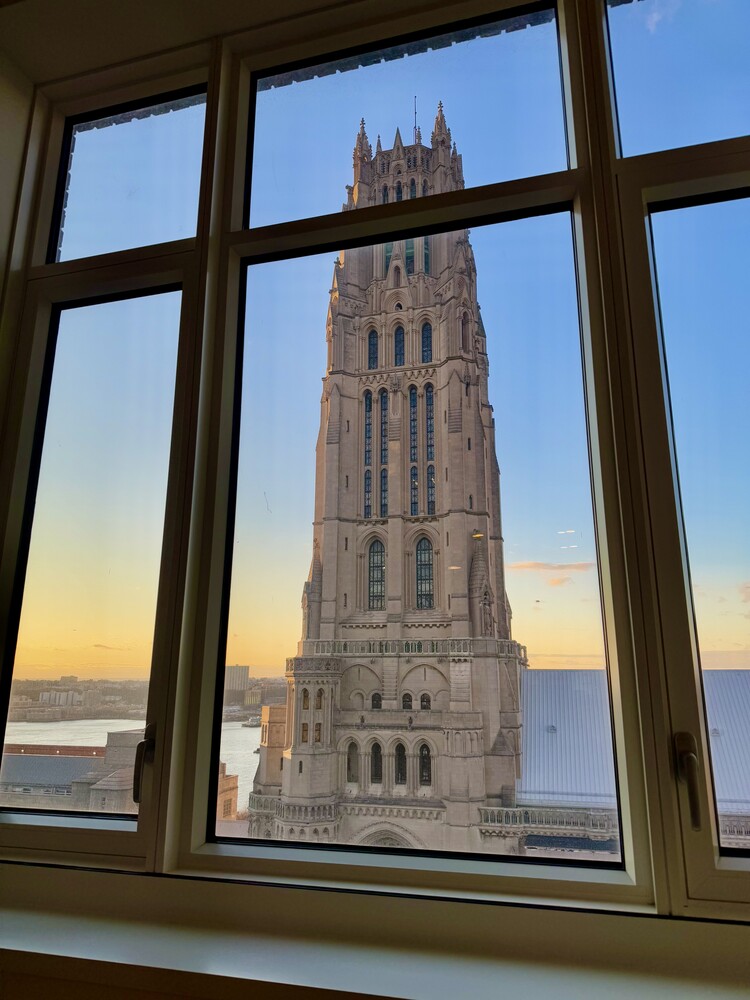 100 CLAREMONT Avenue 17C