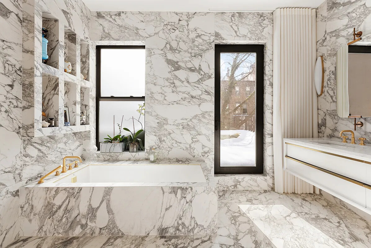 26 W 95TH Street