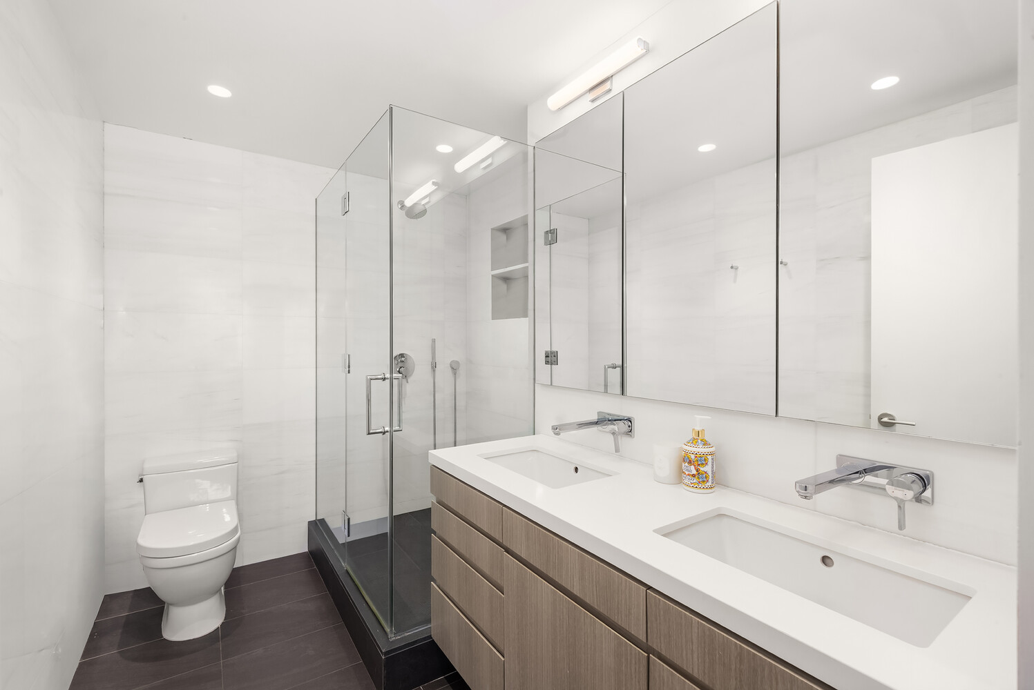 140 W END Avenue 27C