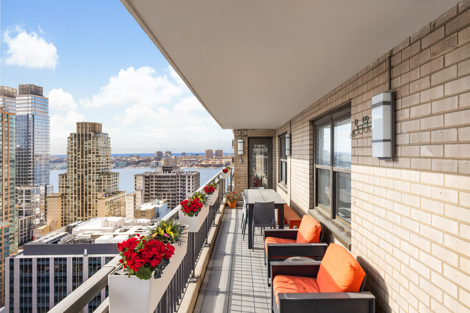 140 W END Avenue 27C