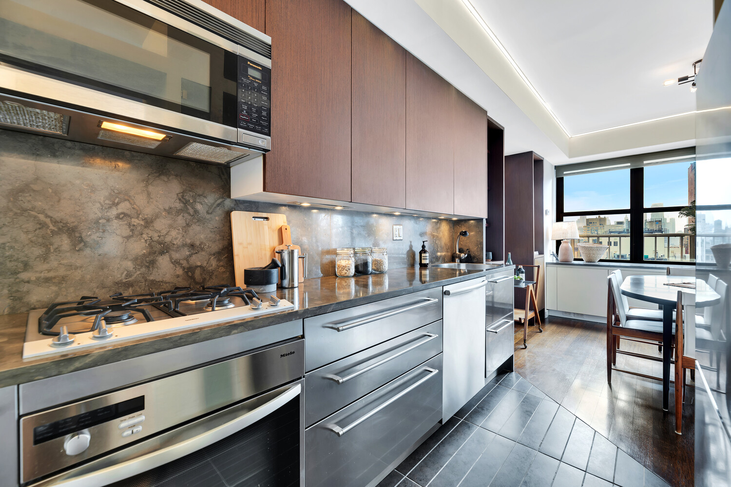 7 E 14TH Street 21D