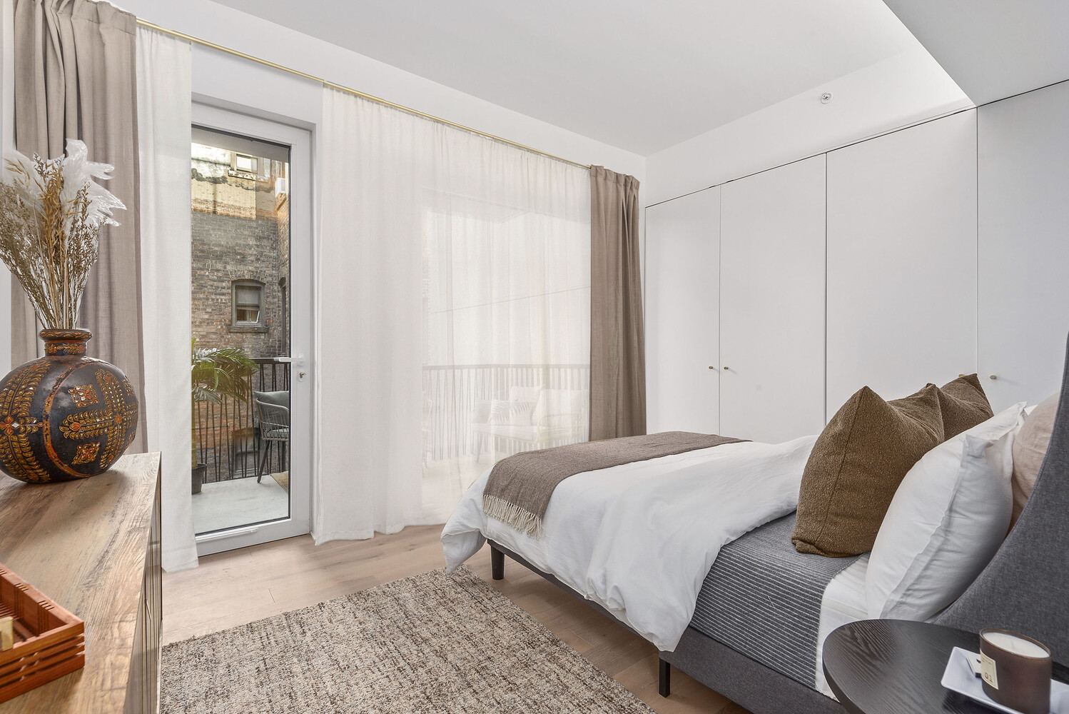 330 GRAND Street 5B