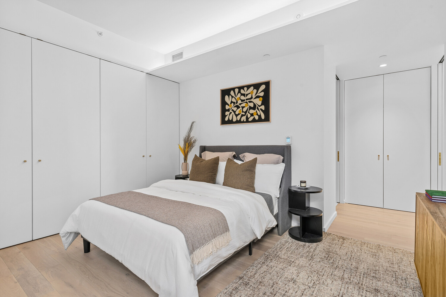 330 GRAND Street 5B