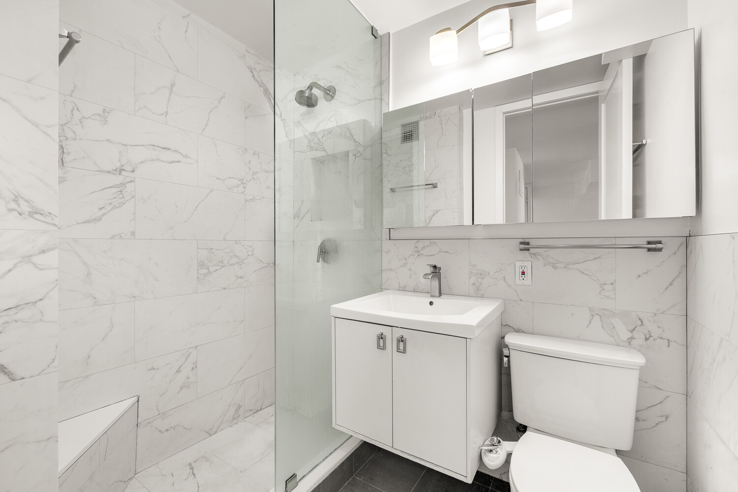 305 E 24TH Street 19T