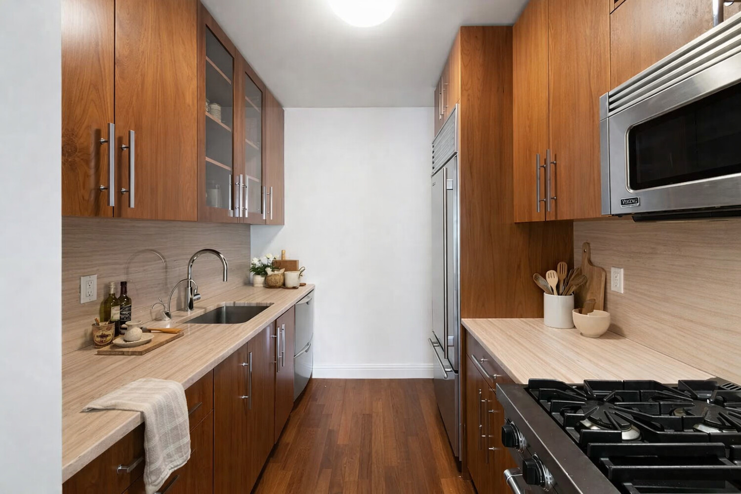 88 GREENWICH Street 608