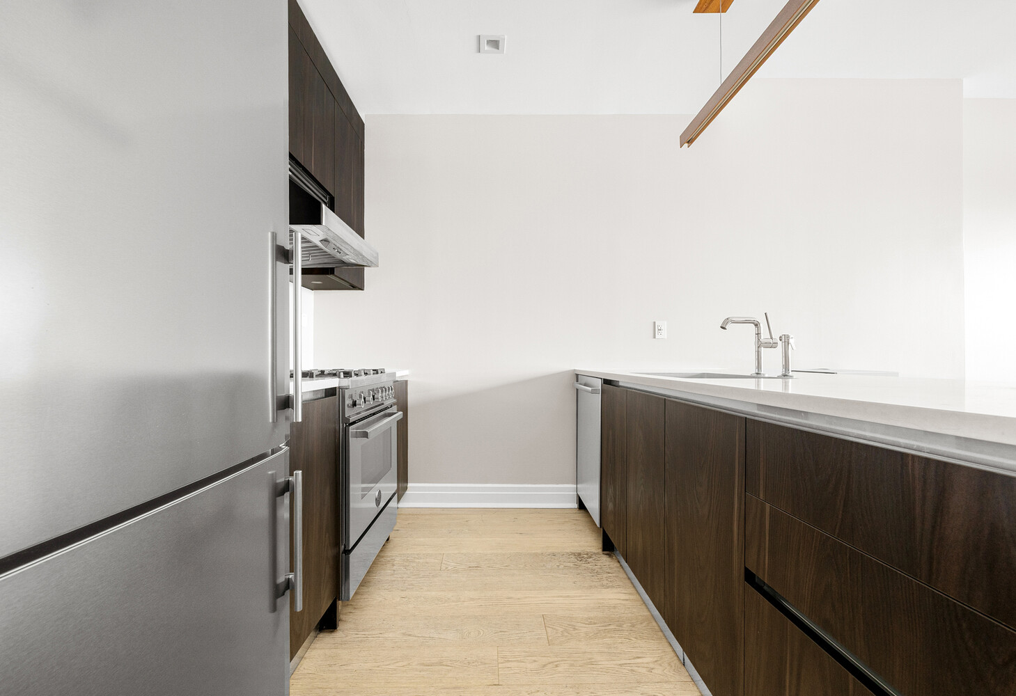 13-33 JACKSON Avenue 6F