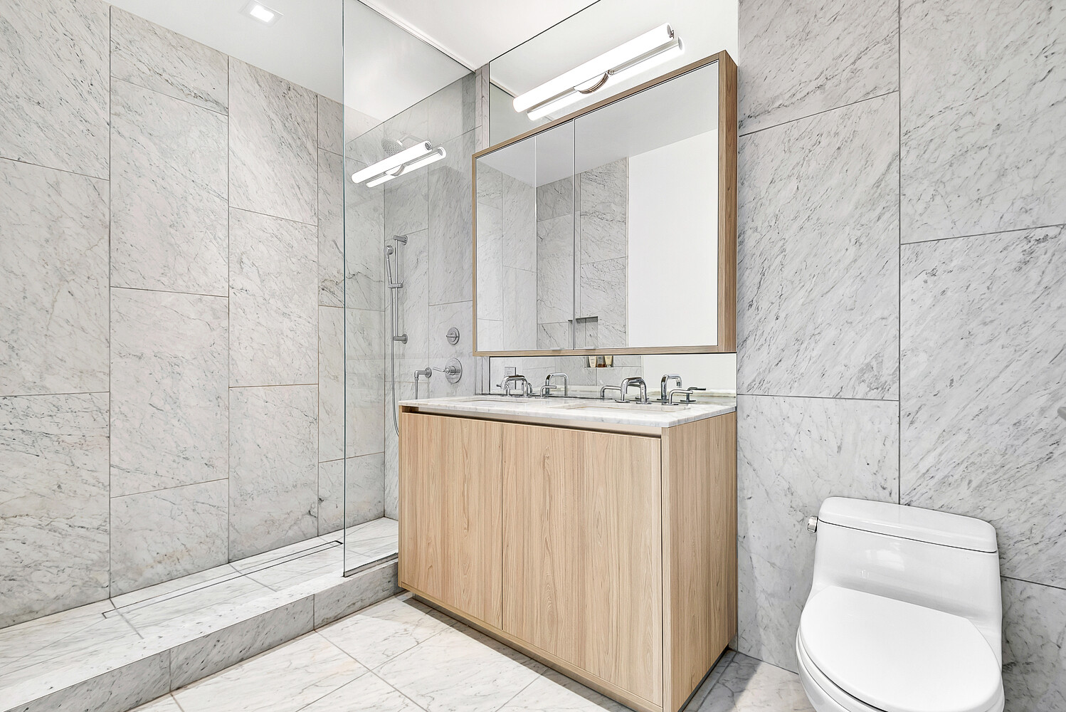 13-33 JACKSON Avenue 6F