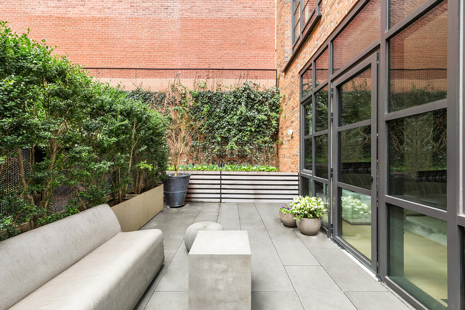 438 E 12TH Street 2D