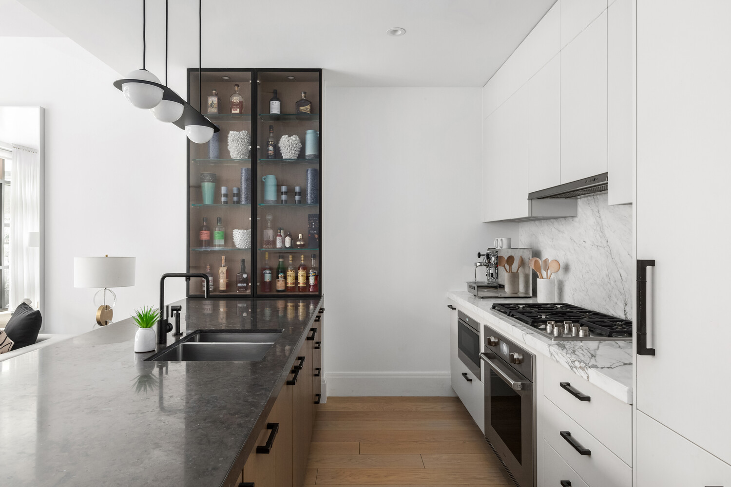 438 E 12TH Street 2D