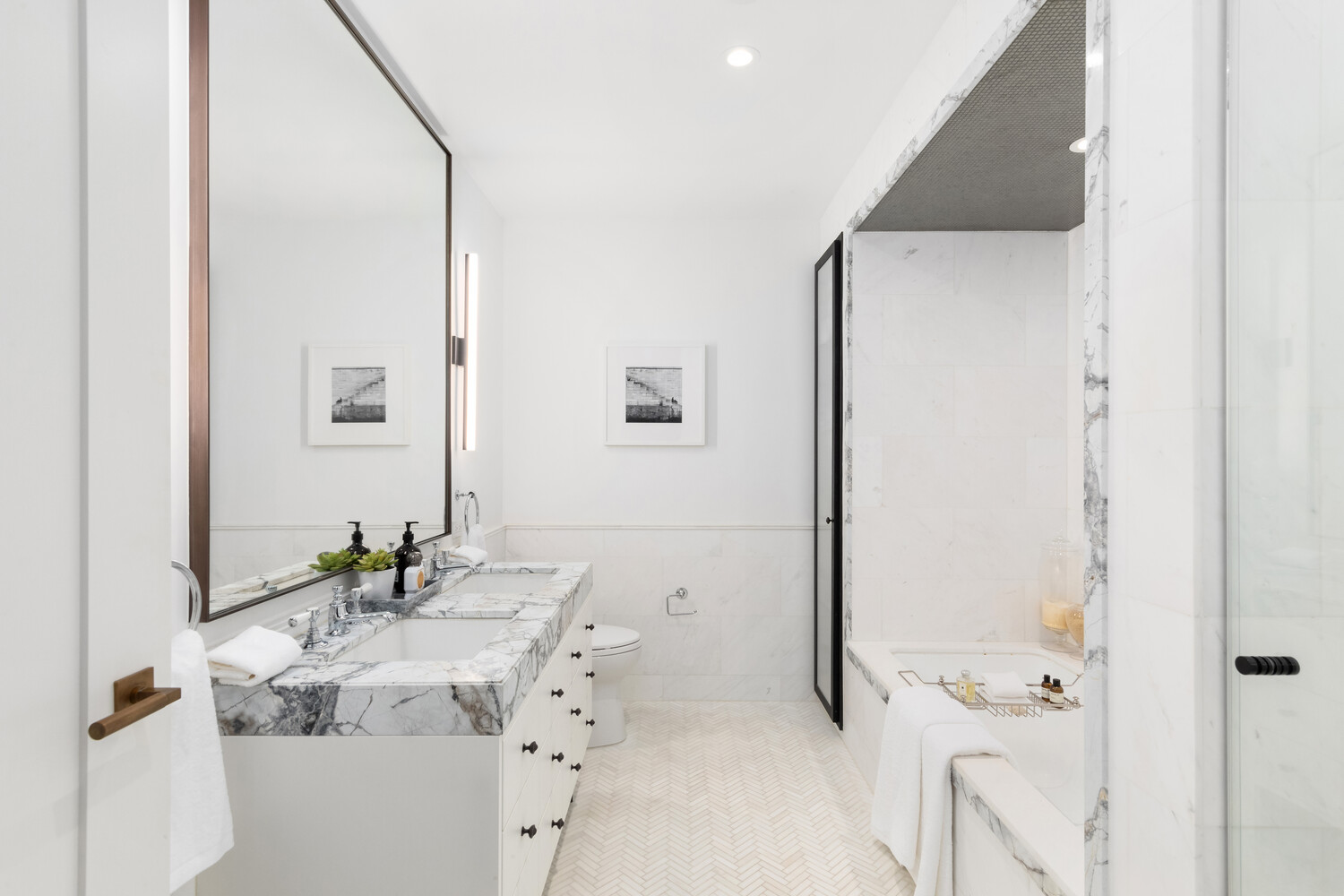 438 E 12TH Street 2D