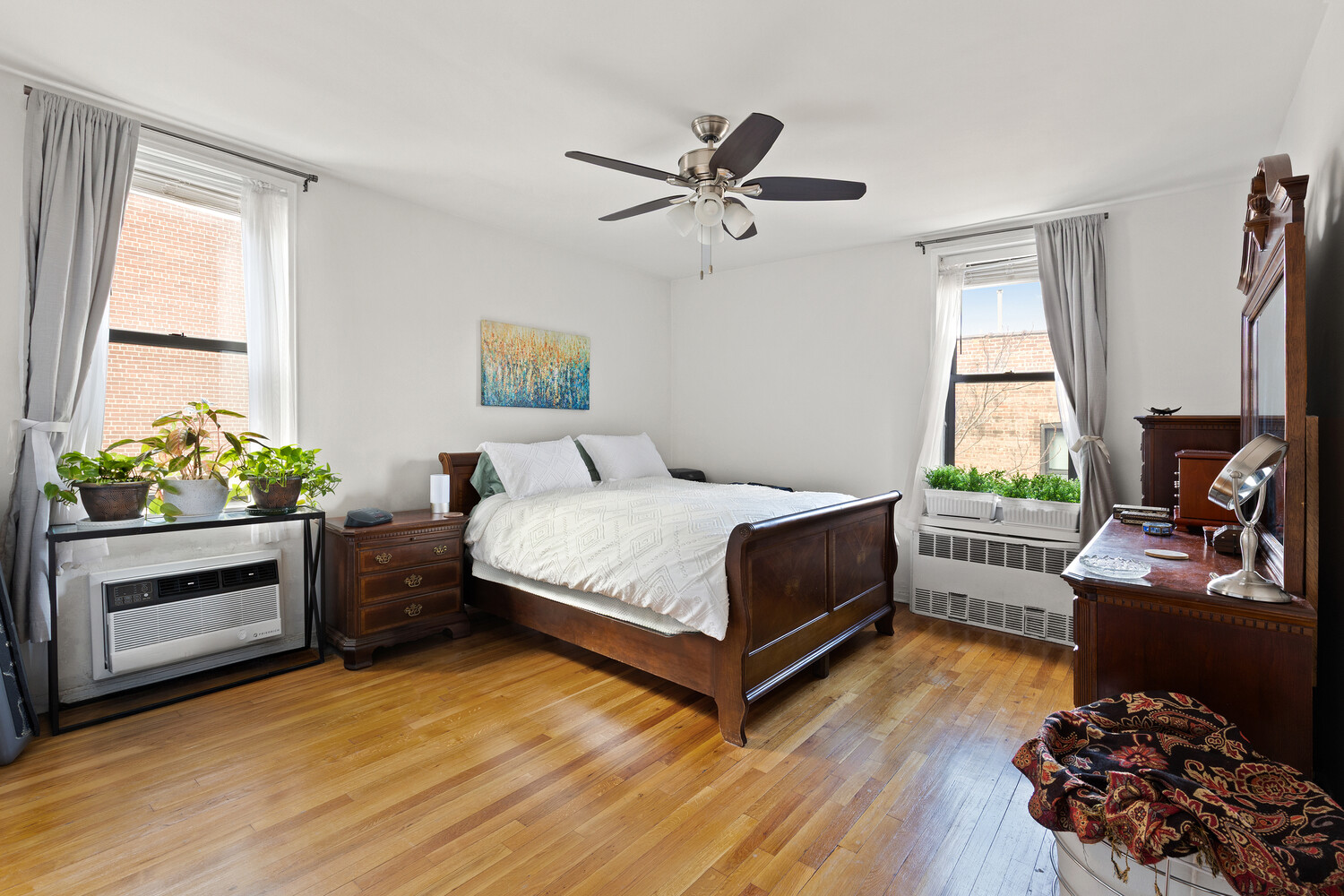 345 WEBSTER Avenue 4N