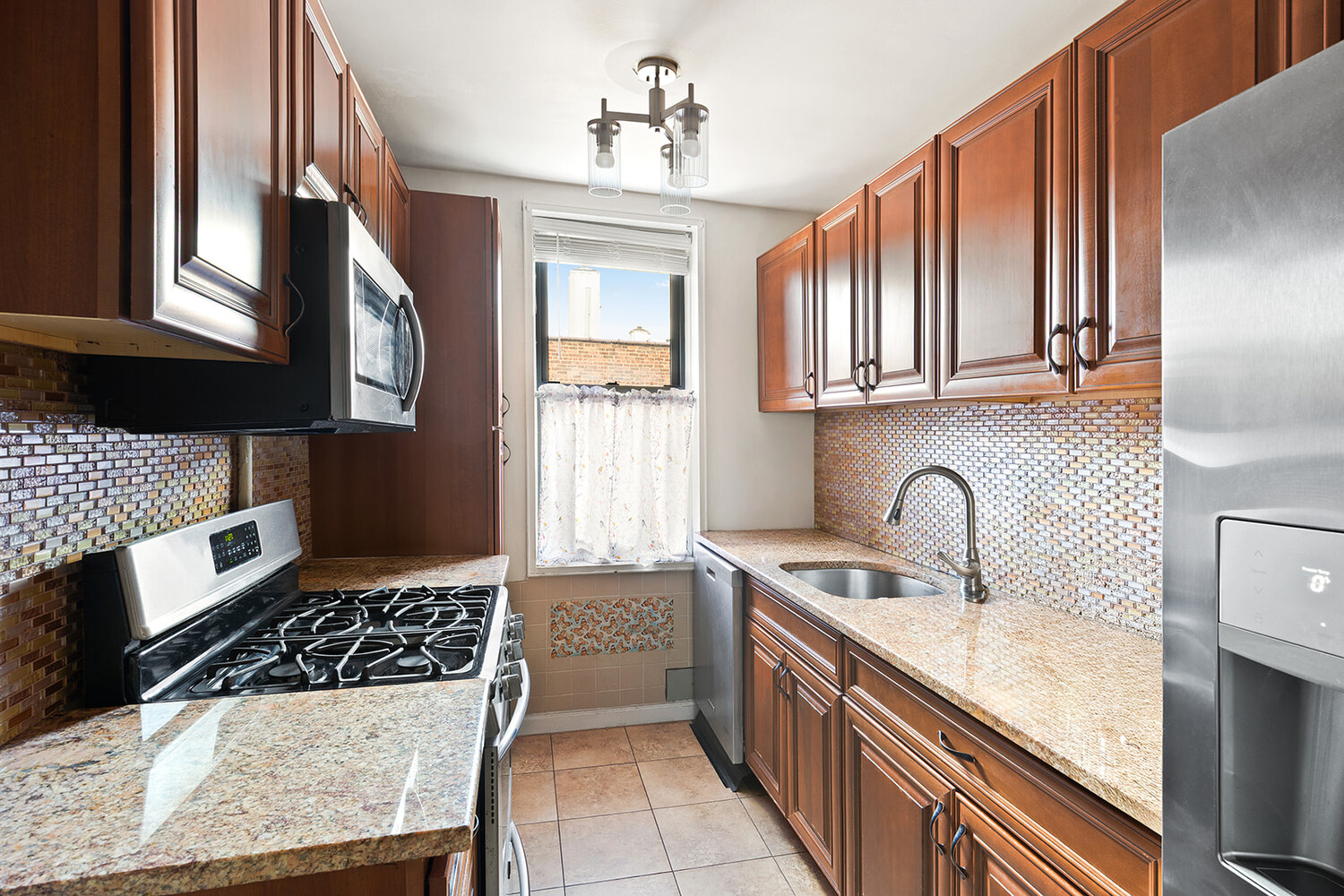 345 WEBSTER Avenue 4N