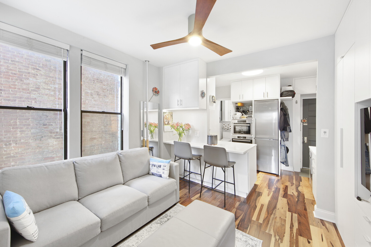 64 MACDOUGAL Street 13